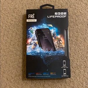 Lifeproof iphone fre case. iPhone 6/6s